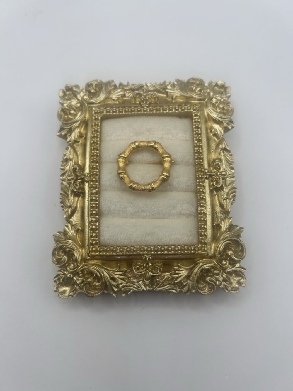 Vintage Sarah Coventry Brooch Fabrini Collection Circle of Fashion Gold Tone Pin
